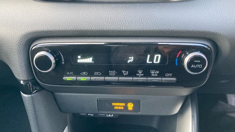 Toyota Yaris 1.5 Hybrid Icon 5dr CVT Hybrid Hatchback